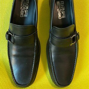 SALVATORE FERRAGAMO Men's Black Ponza Loafers